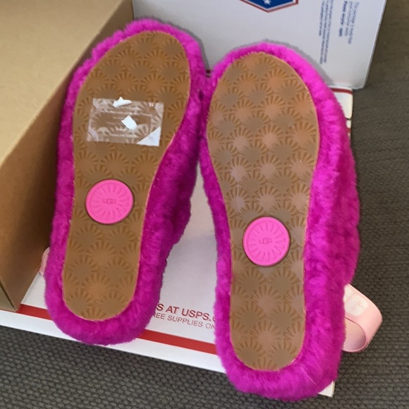 UGG - Picture 7 of 8